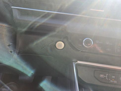 New 2026 Kia Carnival EX FWD image 18