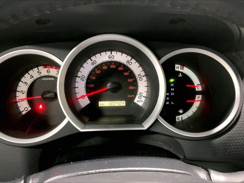 Used 2015 Toyota Tacoma 4x4 Double Cab w/ SR5 Package image 25