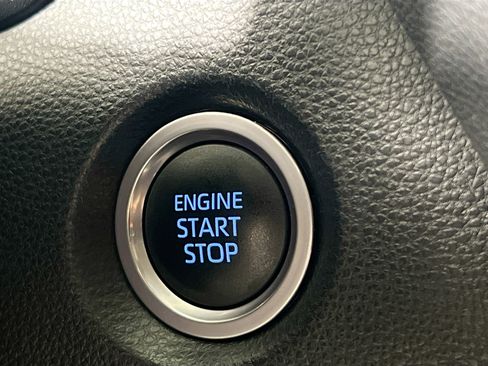 Used 2021 Toyota Corolla LE w/ LE Convenience Package FWD image 23