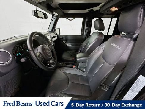 Used 2016 Jeep Wrangler Unlimited Sahara w/ Connectivity Group image 21