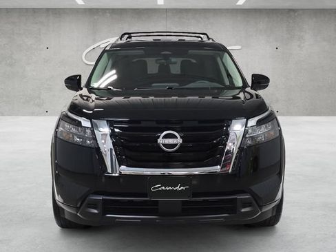 Used 2025 Nissan Pathfinder SV FWD image 18