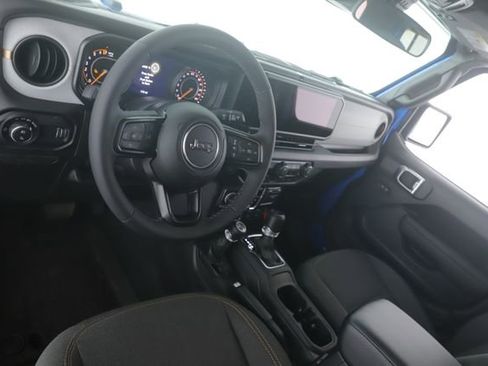 Used 2026 Jeep Gladiator Willys image 17