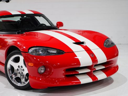 Used 2002 Dodge Viper GTS RWD image 25