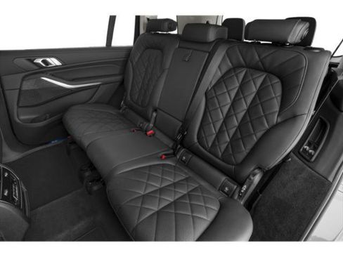 Certified 2026 BMW X7 xDrive40i w/ M Sport Package image 15
