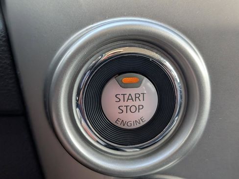 Used 2017 Nissan Titan PRO-4X AWD/4WD image 16