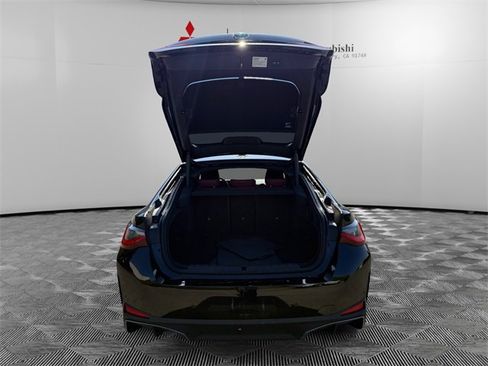 Used 2022 BMW i4 eDrive40 w/ Premium Package image 9