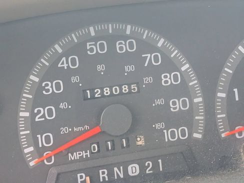 Used 1997 Ford F150 XLT RWD image 11