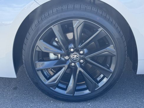 Used 2024 Toyota Corolla SE FWD image 11