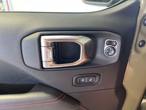 Used 2025 Jeep Gladiator Rubicon AWD/4WD image 15