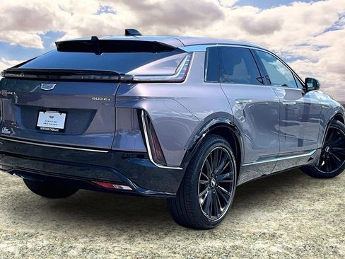 Certified 2025 Cadillac Lyriq Luxury w/ Nappa Leather Package AWD/4WD image 5