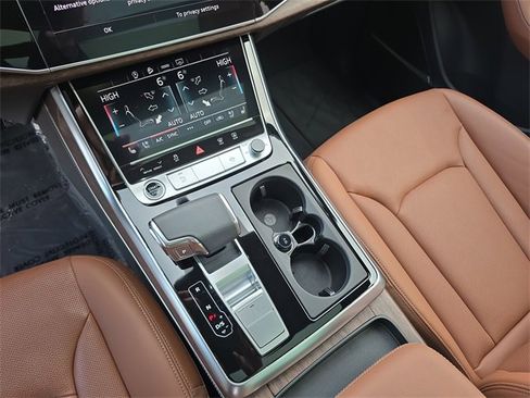 Used 2025 Audi Q7 3.0T Premium Plus w/ Premium Plus Package image 29