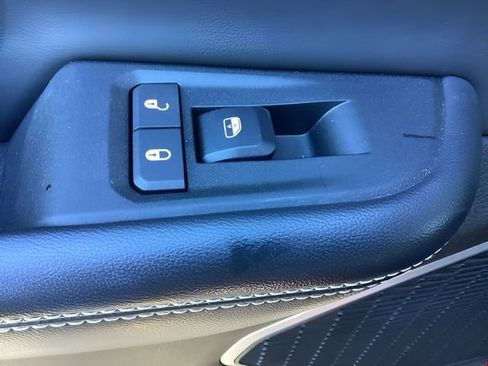 Used 2023 Jeep Grand Cherokee 4WD 4xe image 13