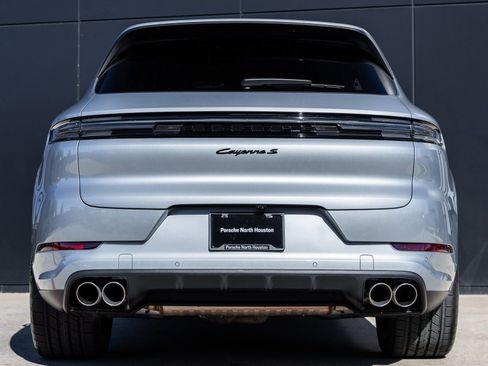 New 2026 Porsche Cayenne S image 10