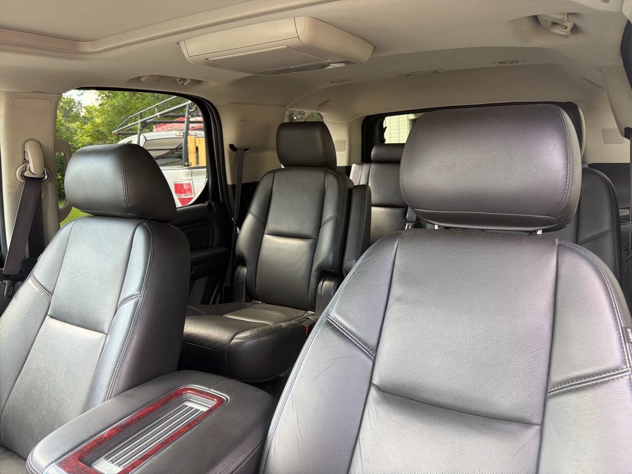 Used 2013 Cadillac Escalade Luxury AWD/4WD image 33