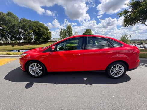 Used 2016 Ford Focus SE FWD image 9