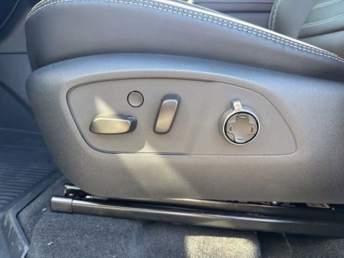 New 2026 GMC Acadia Denali Ultimate w/ LPO, Floor Liner Package AWD/4WD image 26