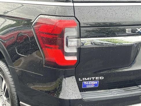 Used 2024 Ford Expedition Limited AWD/4WD image 5