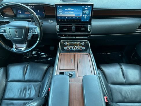 Certified 2023 Lincoln Navigator L Reserve AWD/4WD image 13