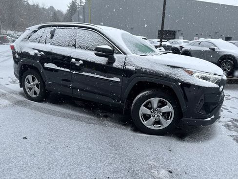 Used 2020 Toyota RAV4 Limited image 7