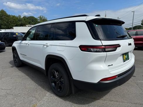 New 2025 Jeep Grand Cherokee L Altitude image 11