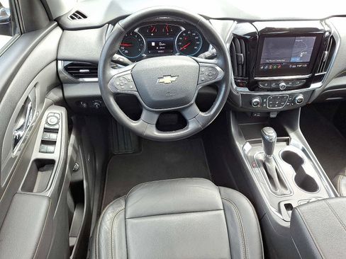 Used 2020 Chevrolet Traverse LT w/ LT Premium Package image 11