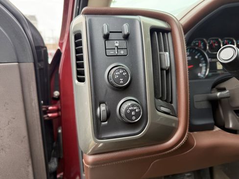 Used 2016 Chevrolet Silverado 1500 High Country w/ High Country Premium Package image 18