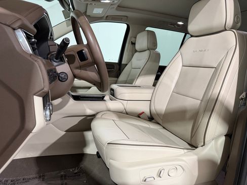 Used 2023 GMC Yukon Denali RWD image 4