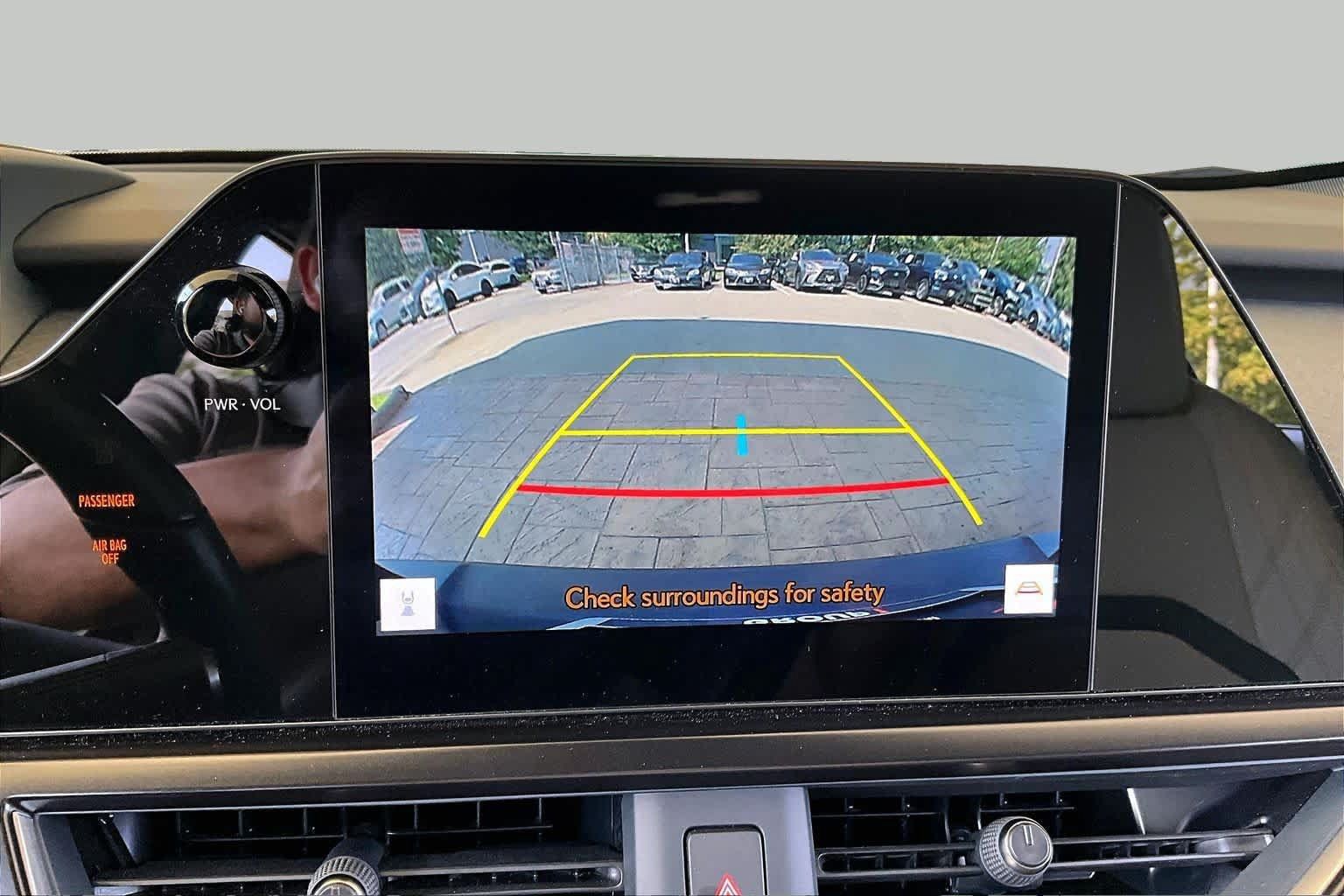 Used 2024 Lexus UX 250h FWD w/ Premium Package image 24