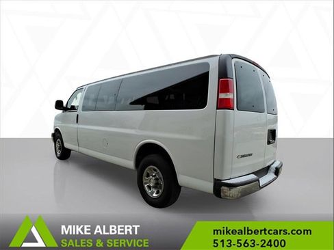 Used 2018 Chevrolet Express 3500 LT w/ LT Preferred Equipment Group image 5