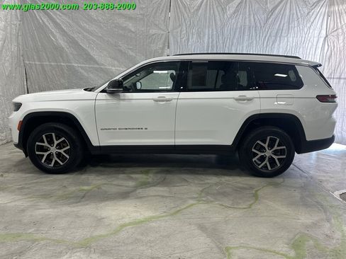 Used 2023 Jeep Grand Cherokee L Limited AWD/4WD image 13