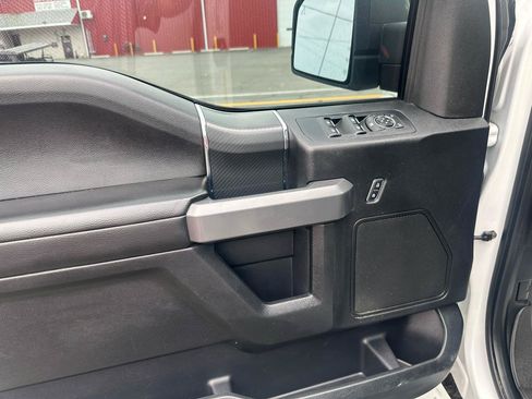 Used 2018 Ford F150 XLT w/ Equipment Group 302A Luxury AWD/4WD image 5