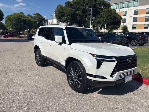 Certified 2026 Lexus GX 550 w/ Accessory Package (ZB) AWD/4WD image 7
