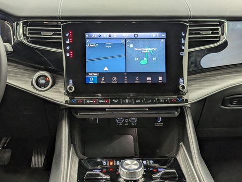 Used 2023 Jeep Wagoneer Series III w/ Preferred Equipment Group image 27