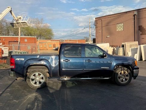 Used 2010 GMC Sierra 1500 SLT w/ SLT Convenience Package image 7