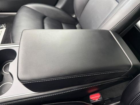 Used 2023 Tesla Model 3 Standard Range image 31