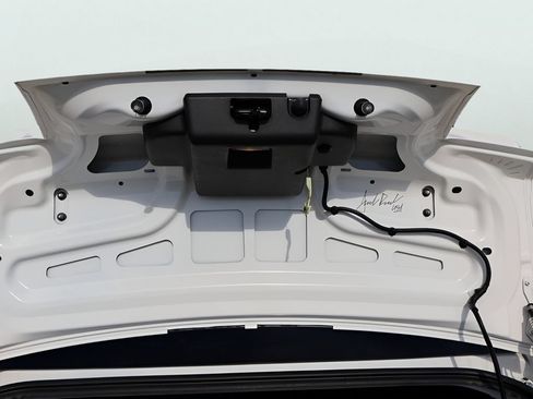 Used 2005 Ford Mustang GT RWD image 32