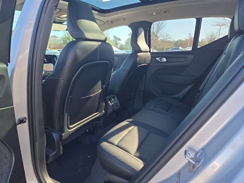 Used 2023 Volvo XC40 B5 Plus w/ Protection Package Premier image 23