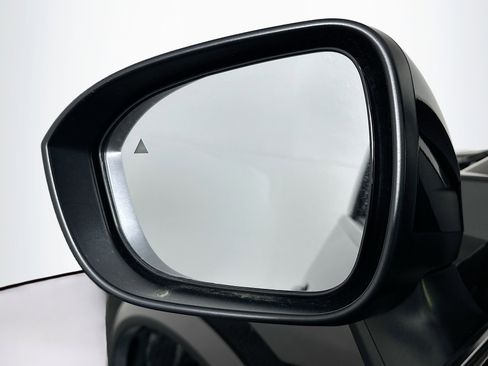 Used 2023 Nissan Rogue SV AWD/4WD image 16