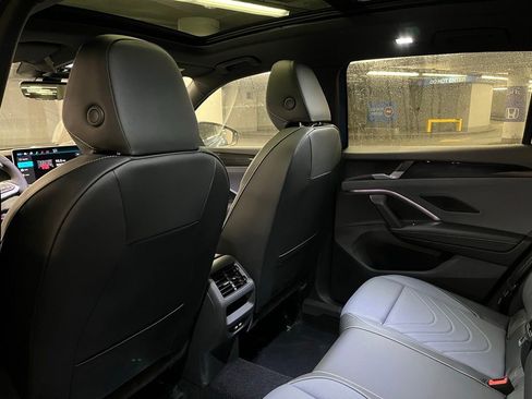 New 2026 Volkswagen Tiguan SE R-Line AWD/4WD image 24
