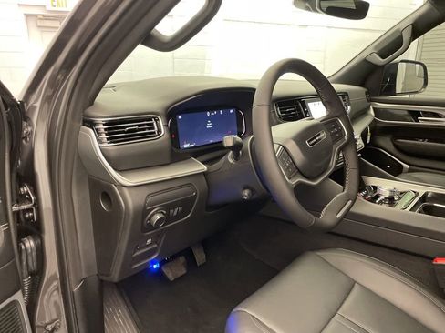 New 2026 Jeep Grand Wagoneer Limited AWD/4WD image 16