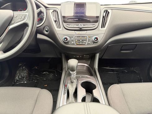 Used 2022 Chevrolet Malibu LT FWD image 12