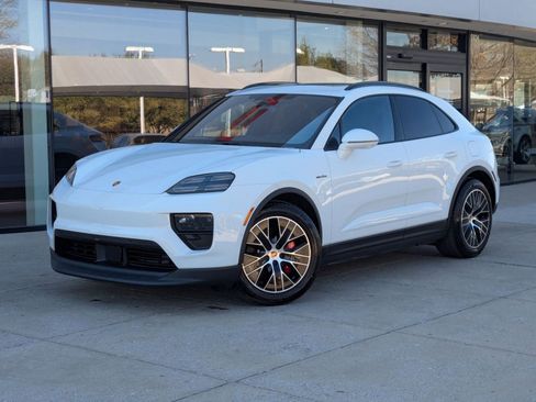 New 2026 Porsche Macan 4S Electric AWD/4WD image 1