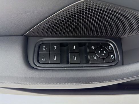 New 2025 Porsche Panamera 4 image 8
