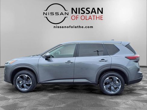 Used 2025 Nissan Rogue SV FWD image 21