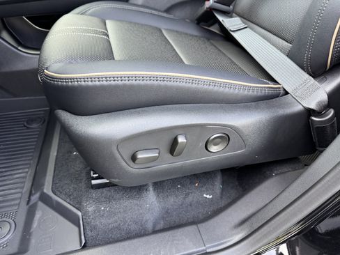 New 2026 Chevrolet Traverse High Country w/ LPO, Floor Liner Package AWD/4WD image 15