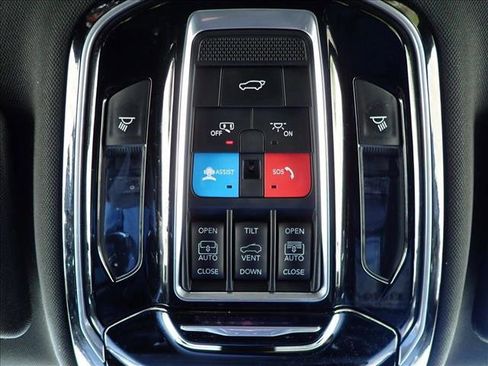 Used 2022 Jeep Grand Cherokee L Overland AWD/4WD image 25