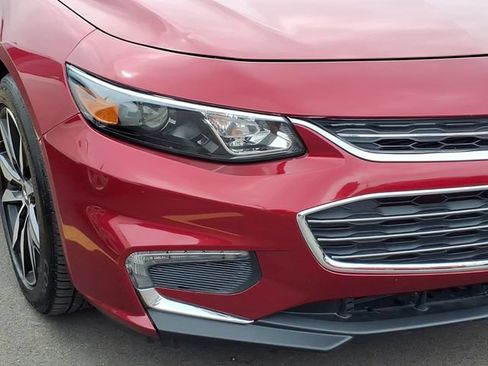 Used 2018 Chevrolet Malibu LT FWD image 28