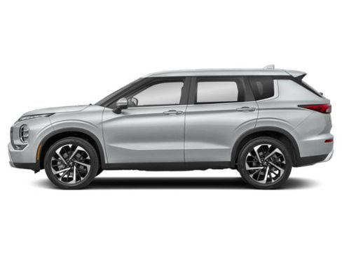 Used 2024 Mitsubishi Outlander SE AWD/4WD image 3