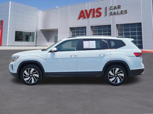 Used 2025 Volkswagen Atlas SE FWD image 2