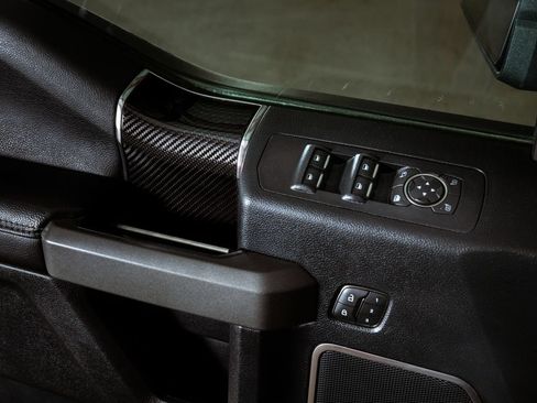 Used 2019 Ford F150 Raptor w/ Equipment Group 802A Luxury AWD/4WD image 32